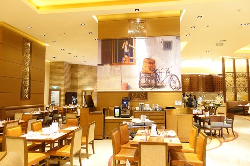 餐廳的佈置也加入了壁畫的檳城特色元素 
