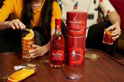 Hennessy V.S.O.P NBA S4 Limited Edition (1)